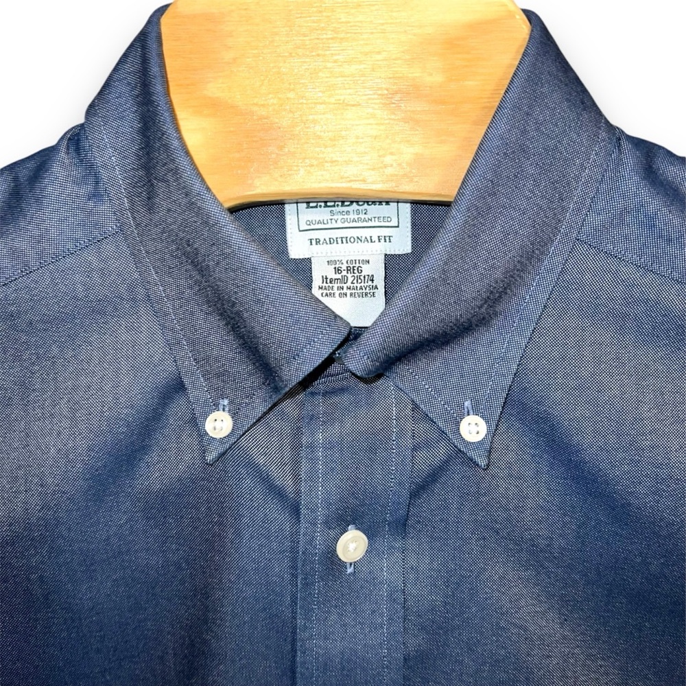 L.L. Bean Blue Casual Button Down Shirt Timeless Design - Picture 4 of 7